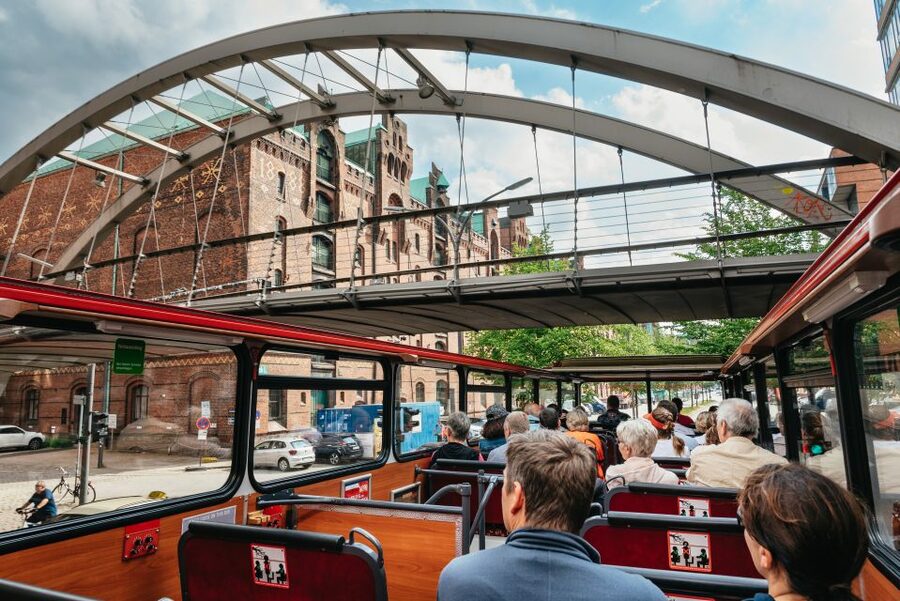 Hamburg: Line A Sightseeing Hop-On Hop-Off Bus Tour - Jungfernstieg and Hamburg Rathaus