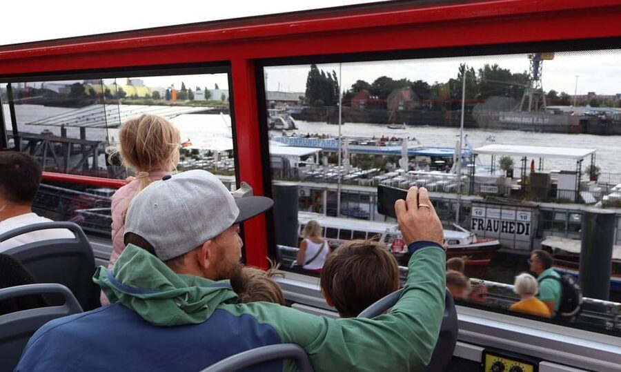 Hamburg: Line C Sightseeing Hop-On Hop-Off Bus Tour - Key points to know before you ride
