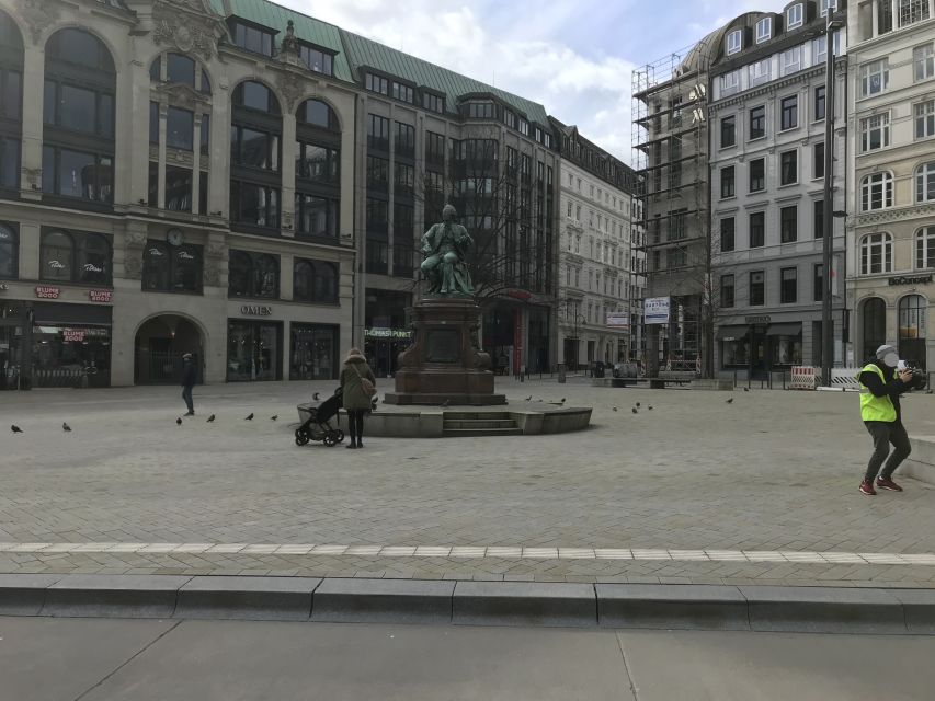 Hamburg: Line C Sightseeing Hop-On Hop-Off Bus Tour - Timing problems and how to plan around them