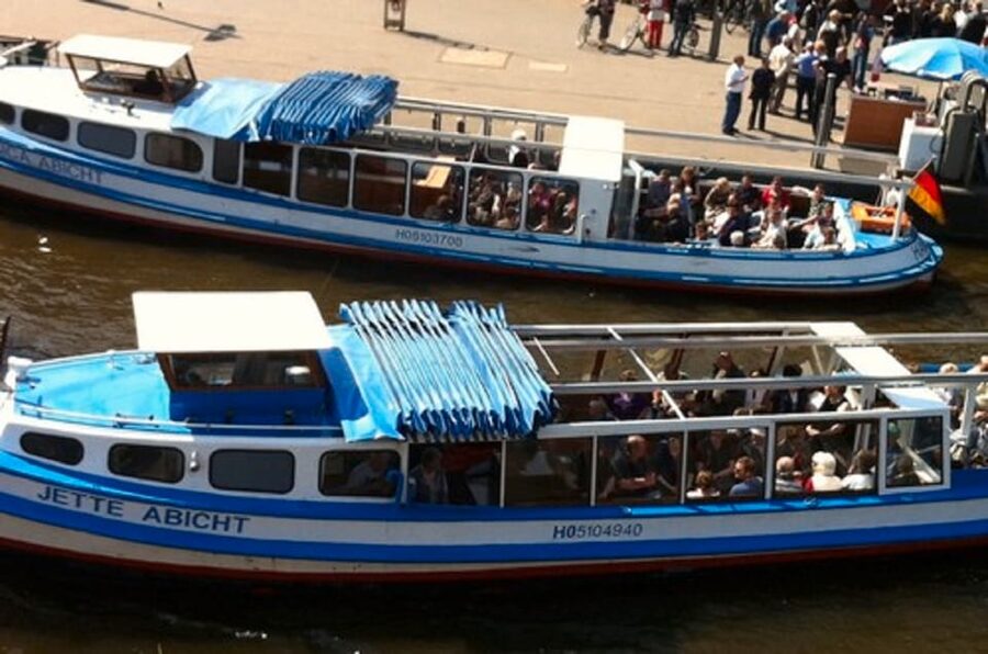 Hamburg: Line C Sightseeing Tour Hop On Hop Off and Harbor Cruise - Price, comfort, and who gets good value