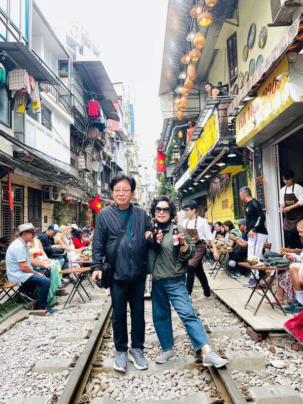 Hanoi Exclusive Craft Beer Bus: Cultural Sightseeing Tour - What this Hanoi beer tour is really designed to do