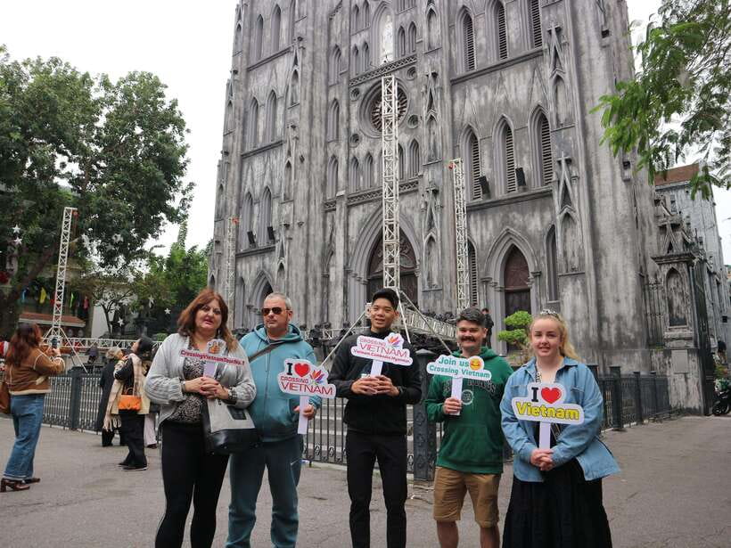 Hanoi Exclusive Craft Beer Bus: Cultural Sightseeing Tour - St. Joseph’s Cathedral and Hanoi’s French-era center