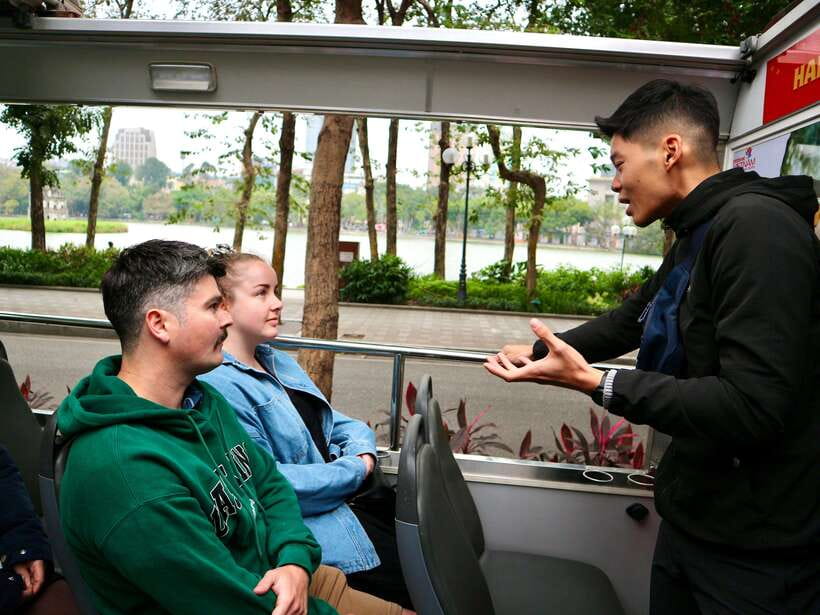Hanoi Exclusive Craft Beer Bus: Cultural Sightseeing Tour - West Lake and Tran Quoc Pagoda finish the route quietly