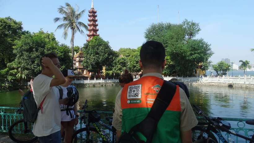 Hanoi Highlight Full Day City Tour By Bus - The Ho Chi Minh complex and One Pillar Pagoda