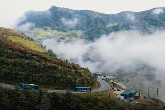Hanoi to Sapa Bus - Private Cabin Bus - Two rest stops break up the journey