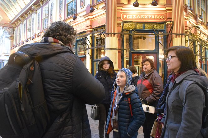 Harry Potter Bus Tour of Filming Locations - London landmarks between the movie scenes
