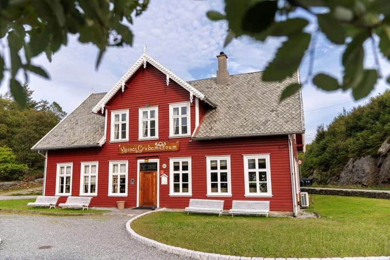 Haugesund: City Sightseeing Hop-On Hop-Off Bus Tour - Stop 8: Byparken and the Dokken Museum