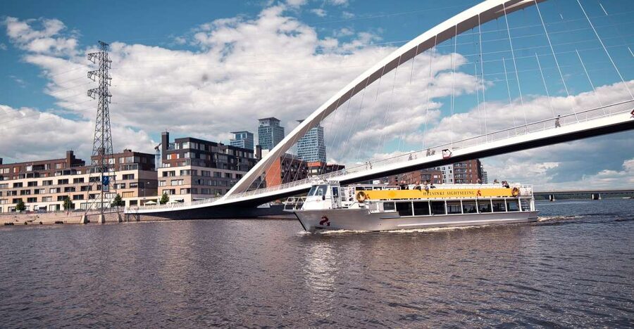 Helsinki: Hop-On Hop-Off Bus Tour & City Highlights Cruise - Senate Square and the bus route