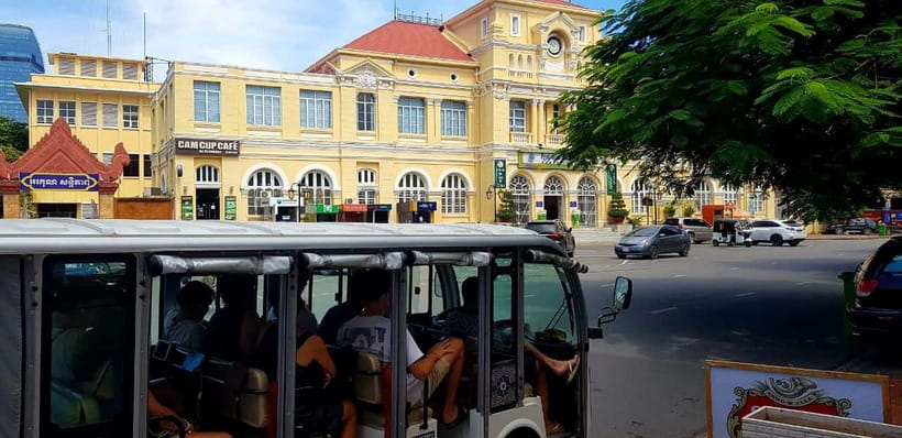 Heritage tour of Phnom Penh in electric bus - Key details at a glance
