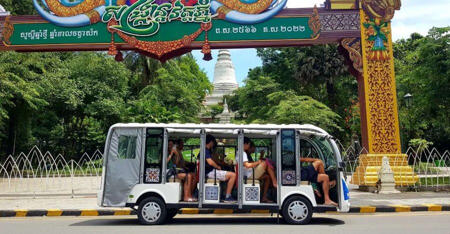Heritage tour of Phnom Penh in electric bus - Facing Cambodia’s difficult twentieth century
