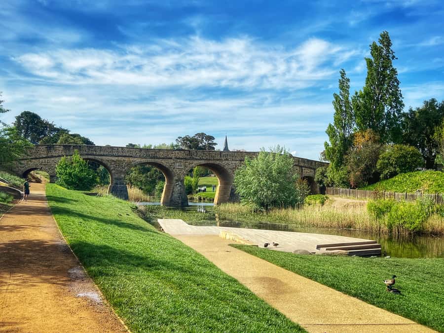 Historic Richmond Village Half-Day Coach Tour - Richmond Gaol and the convict past