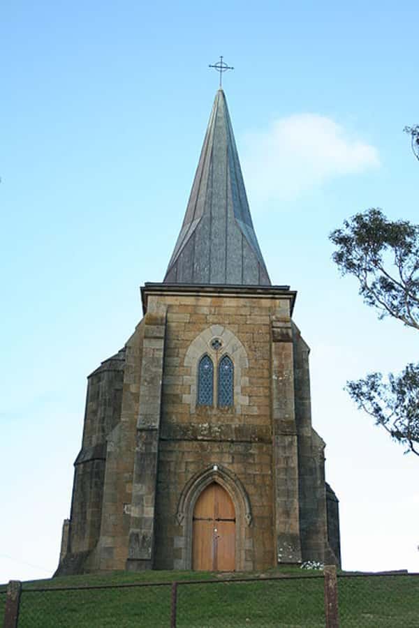 Historic Richmond Village Half-Day Coach Tour - Weather can change the feel of the afternoon
