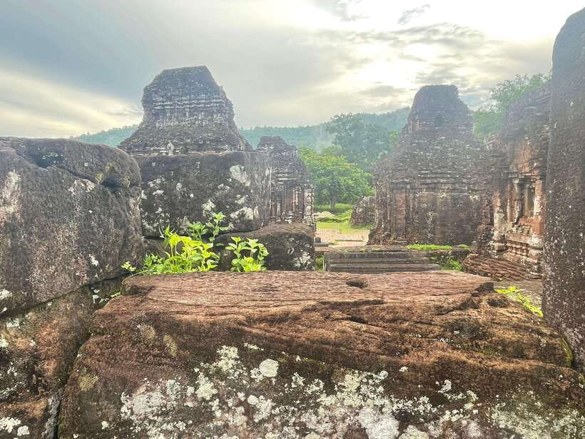 Hoi An: My Son Ruins: Guide-Bus-Boat-Cultural Show-Lunch - Apsara-Shiva dance and Champa culture