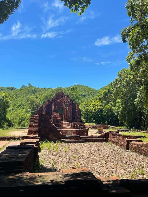 Hoi An: My Son Ruins: Guide-Bus-Boat-Cultural Show-Lunch - The local craft stop in the jungle