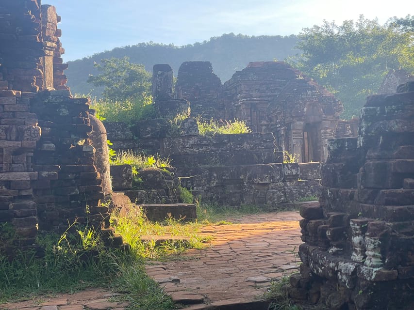 Hoi An: My Son Ruins: Guide-Bus-Boat-Cultural Show-Lunch - Is the $15 price good value?