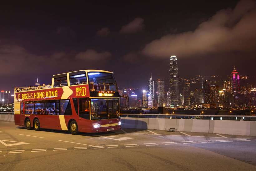 Hong Kong: Panoramic Night Tour of Kowloon by Open-top Bus - The open-top view of Kowloon after dark