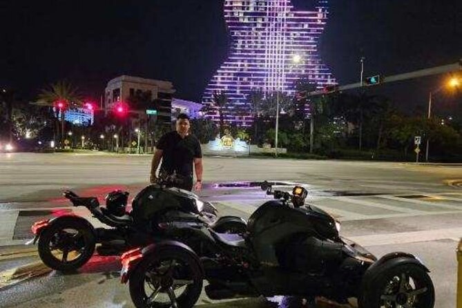 Hookah Bus Tour/Hard Rock Casino/Las Olas Ft. Lauderdale/Wynwood - Las Olas Boulevard brings a different mood