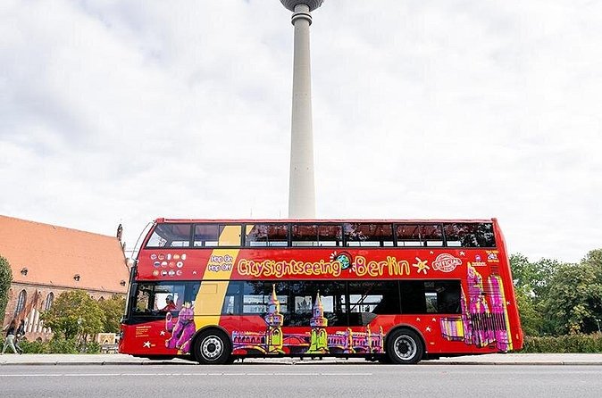 Hop-on Hop-off Berlin Tour with Audio Guide - The Reichstag, government quarter, and Tiergarten