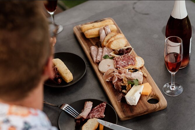 Hop on Hop Off Bus - Tamborine Mountain - What kind of tour is this?