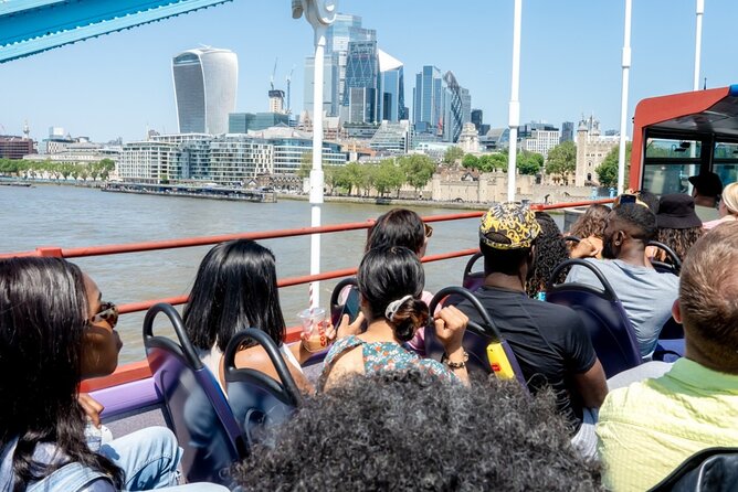 Hop on Hop off Bus Tour (24h) - Trafalgar Square, Whitehall, and Westminster