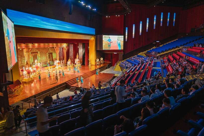 Hop-On Hop-Off Bus Tours and Nongnooch Pattaya Combo - Thai cultural performances with a lively edge