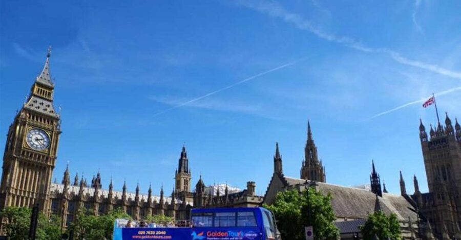 Hop-on Hop-off London Bus Tour & The London Eye - Choosing between live commentary and audio guides