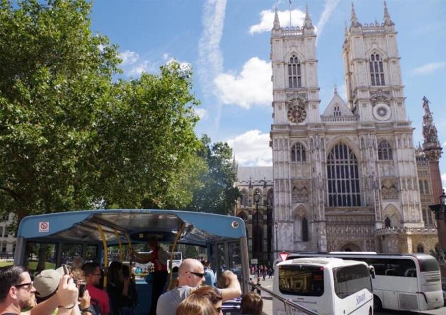 Hop-on Hop-off London Bus Tour & Westminster Abbey - What this London pass actually includes