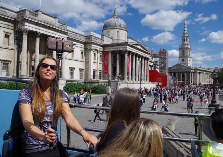 Hop-on Hop-off London Bus Tour & Westminster Abbey - Who will like this experience most