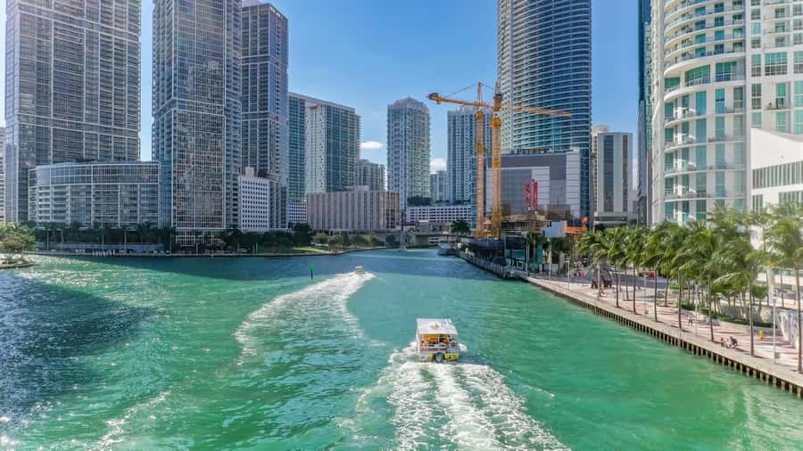 Hop-on Hop-off Water Taxi in Miami and Miami Beach - Crossing Biscayne Bay toward Downtown Miami