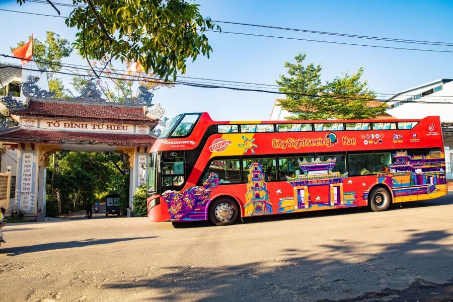 Hue: City Sightseeing Hop-On Hop-Off Bus Tour - An Hien Garden House and Thien Mu Pagoda