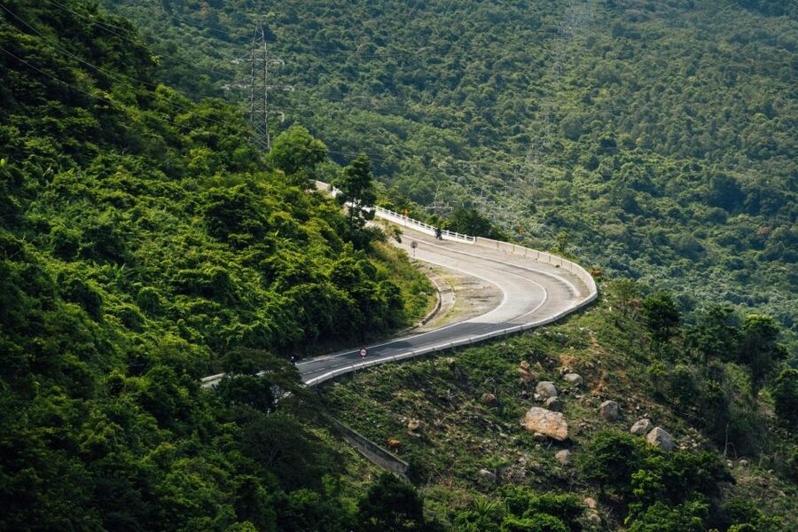 Hue to Hoi An by bus: Hai Van Pass, Lang Co, Marble mountain - Why this Hue to Hoi An route makes sense
