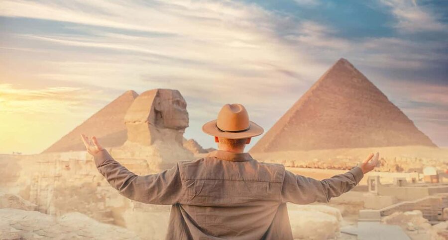 Hurghada to Cairo: Full-Day Tour one way Bus & Flight Return - The road from Hurghada to Cairo