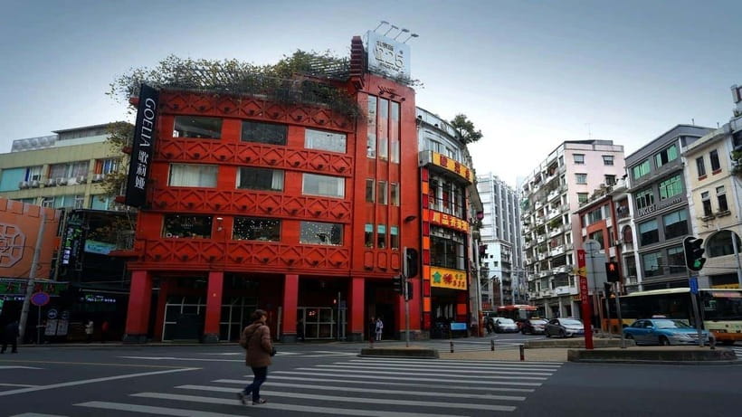 "Impressions of Guangzhou" Cultural Double-Decker Bus - Haizhu Square and Beijing Road: Guangzhou’s city center