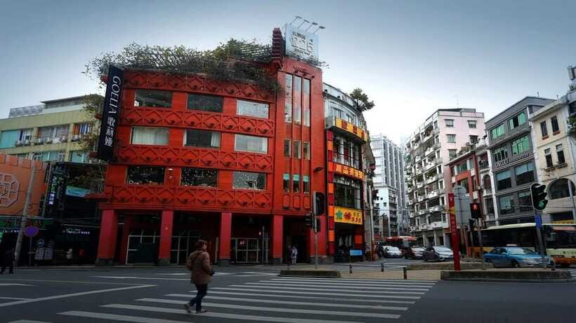 "Impressions of Guangzhou" Cultural Double-Decker Bus - Yongqingfang and the texture of old Guangzhou