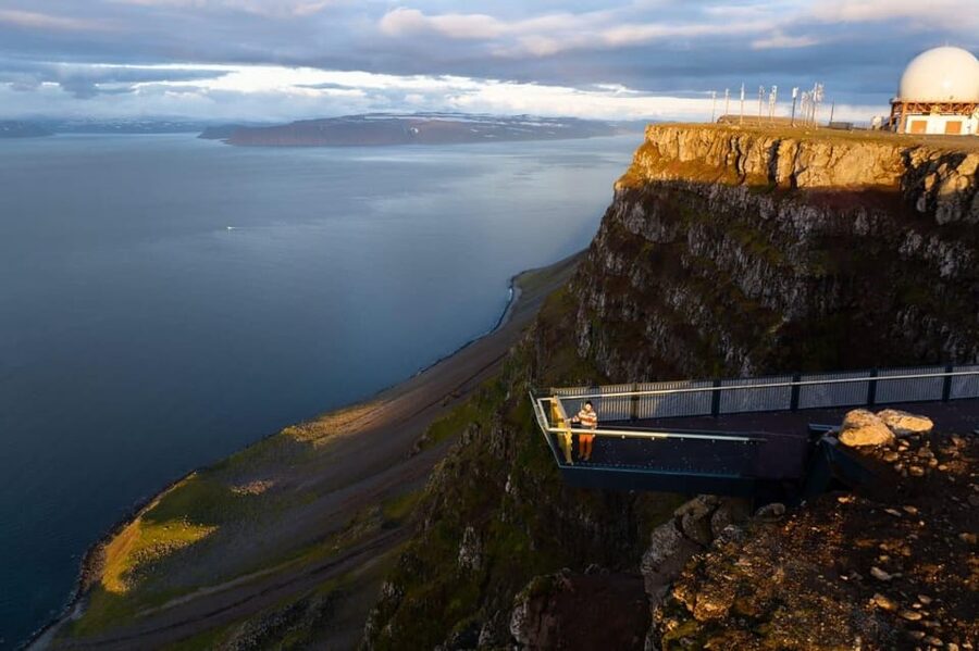 Isafjordur: Bolafjall View Platform Guided Trip by Bus - Practical tips for a better outing