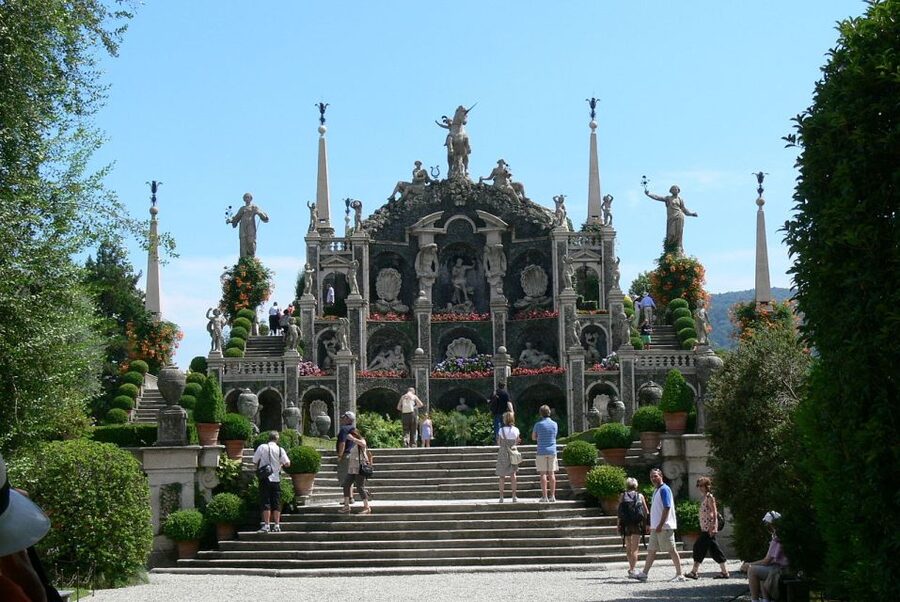 Isola dei Pescatori and Isola Bella Hop-on Hop-off Boat - Starting at the Stresa landing point