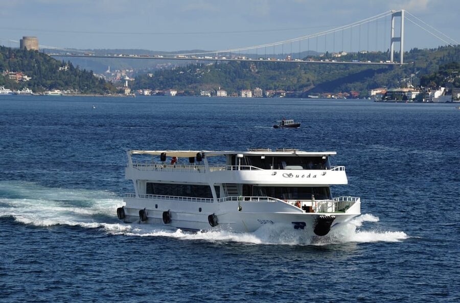 Istanbul: Bosphorus Cruise and Golden Horn Bus Tour - Rumeli Fortress From the Water