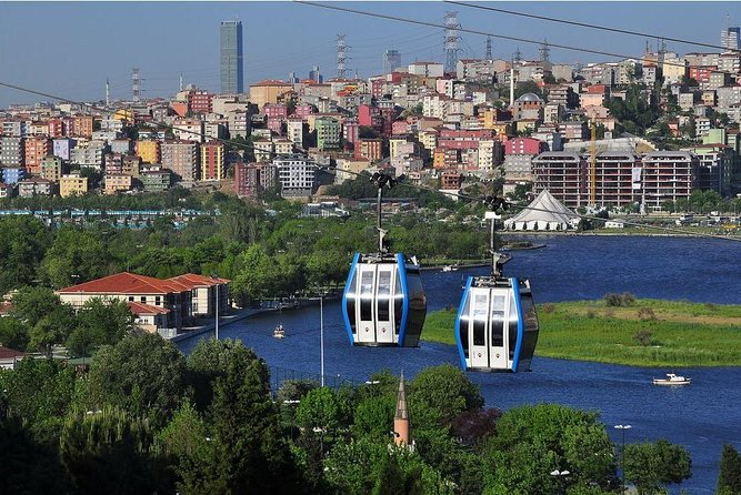 Istanbul Bus and Boat: 5 Hours Guided City Tour & Boat Cruise - Guide quality and the pace of the day