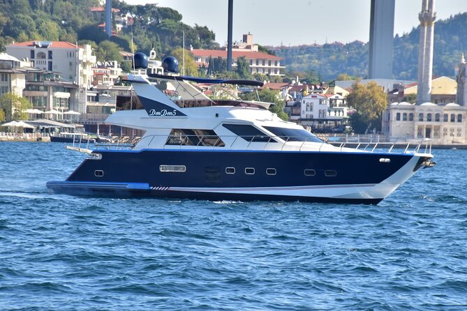 Istanbul Bus and Boat: 5 Hours Guided City Tour & Boat Cruise - Küçüksu Pavilion and the Asian shore