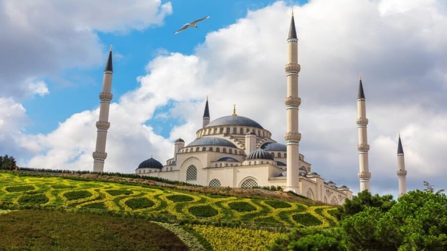 Istanbul: City Hightlights Bus Tour and Bosphorus Cruise - The two-hour Bosphorus cruise is the grand finale