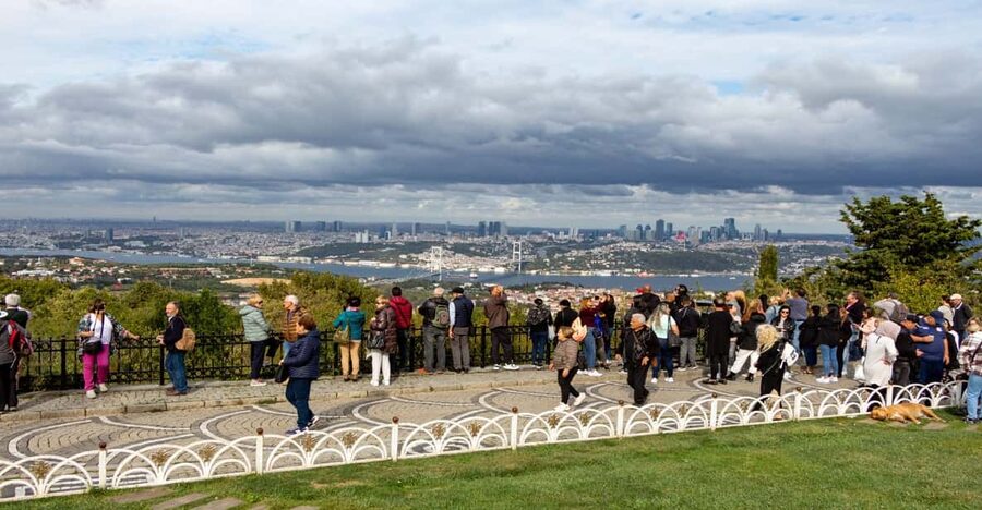 Istanbul: City Hightlights Bus Tour and Bosphorus Cruise - Camlica Hill gives you the broadest view