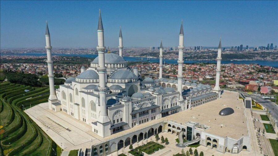Istanbul: Europe and Asia Tour By Bus And Bosphorus Cruise - Why this route works for a first day in Istanbul