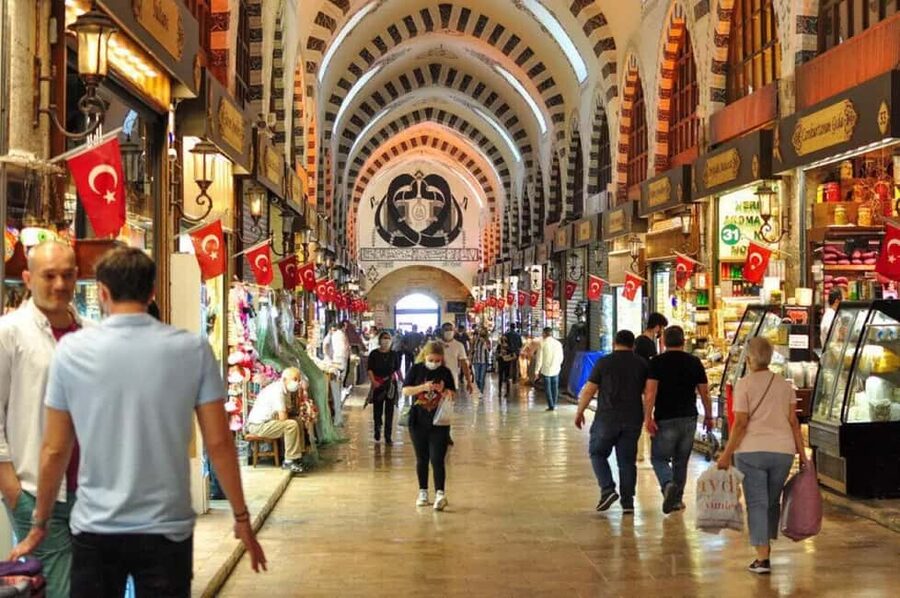 Istanbul: Old City And Bosphorus Bus Tour with Lunch - Turkish lunch with a city view