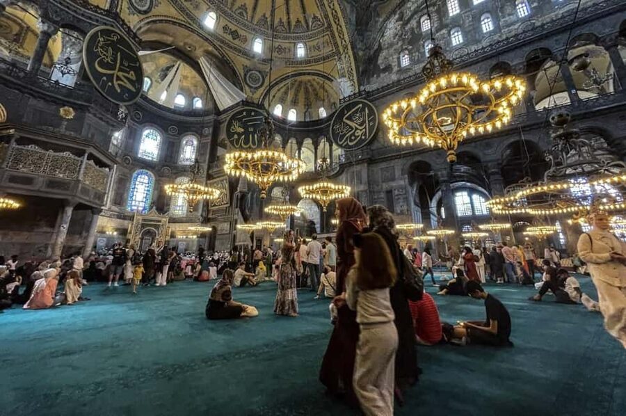 Istanbul: Old City And Bosphorus Bus Tour with Lunch - What the $75 price really covers