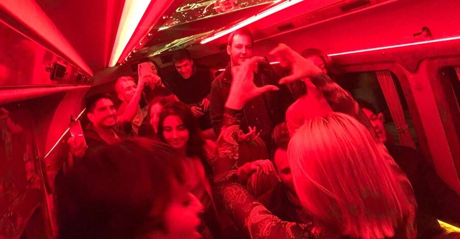 Istanbul: Party Pub Crawl with Party Bus - Why this Istanbul night works well for solo visitors
