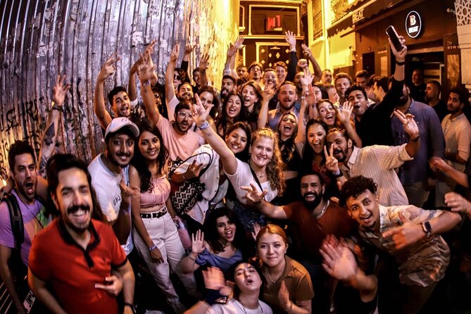Istanbul Party Pub Crawl with Party Bus in Sultanahmet and Taksim - The party ride from Sultanahmet to Taksim