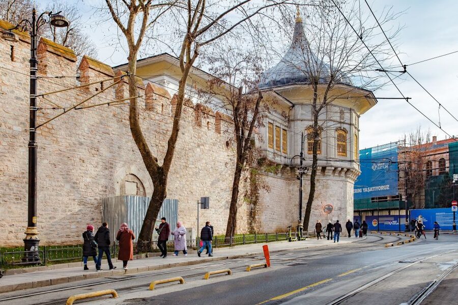 Istanbul: Two Continents Evening Bus Tour with Commentary - Galata Tower And Galataport Istanbul
