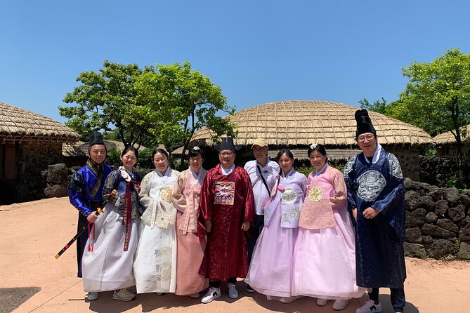 Jeju bus tour with professional English guide for cruise customer - Should you book the Jeju cruise bus tour?