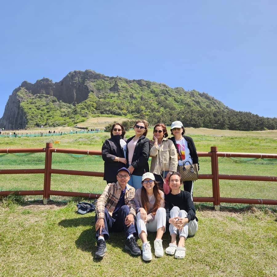Jeju EAST Course : UNESCO (Seongsan-ilchulbong) BUS TOUR - What the guides add to the experience