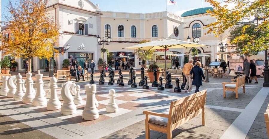 Jesolo Lido: Express Bus to Noventa di Piave Designer Outlet - Leaving from ATVO Bus Station Jesolo
